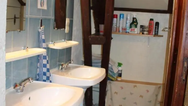 Gîte d'Etape/Groupe La Rouguière - Sanitaires - Saint-Martin-Vésubie - Gîtes de France Alpes-Maritimes
