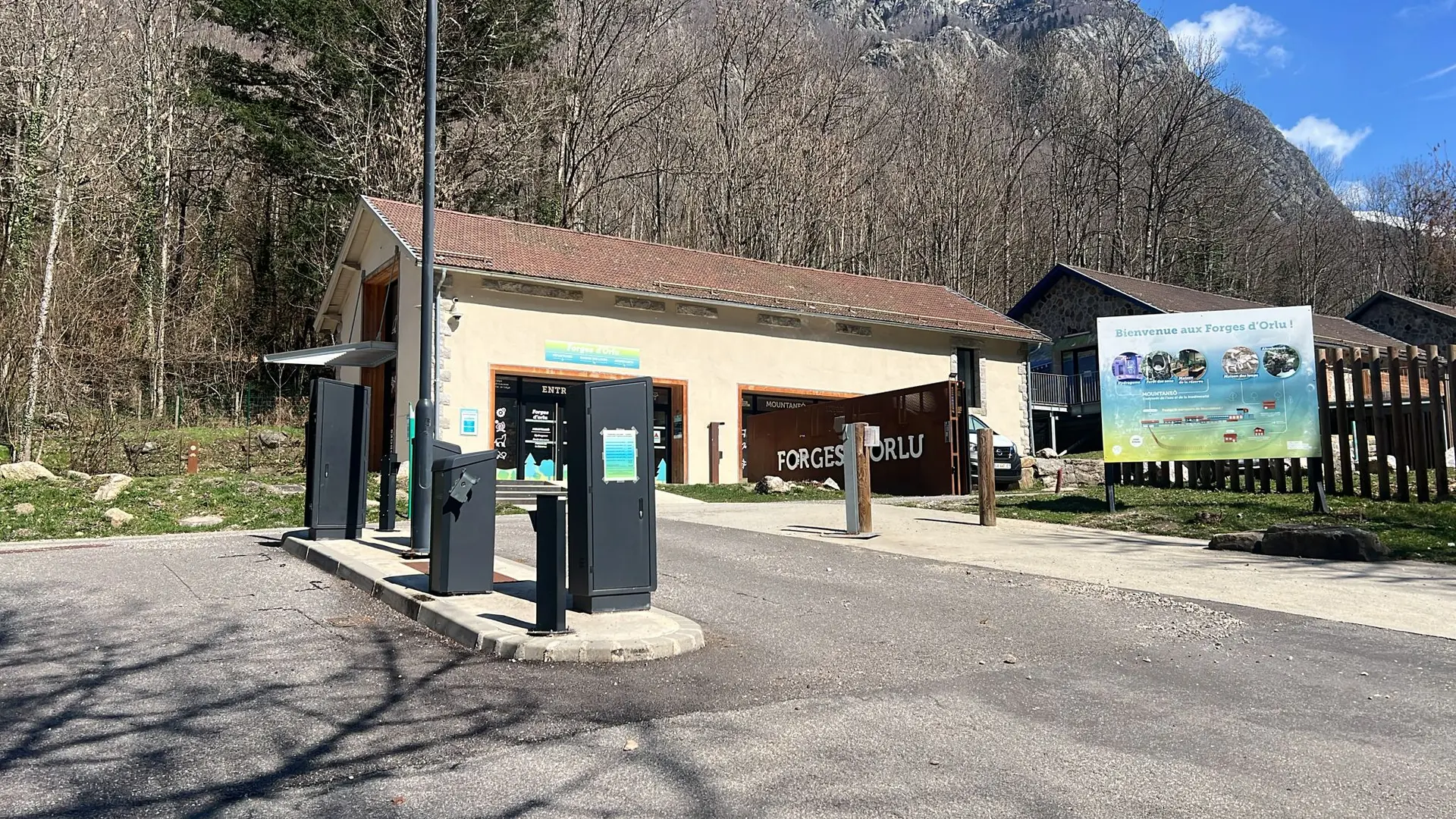 Le parking des forges d'Orlu
