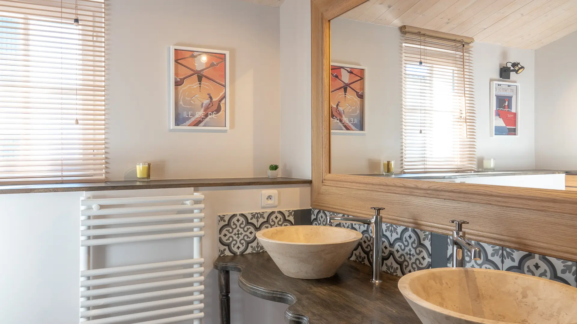 La Martinoise Patio - Chardon bathroom