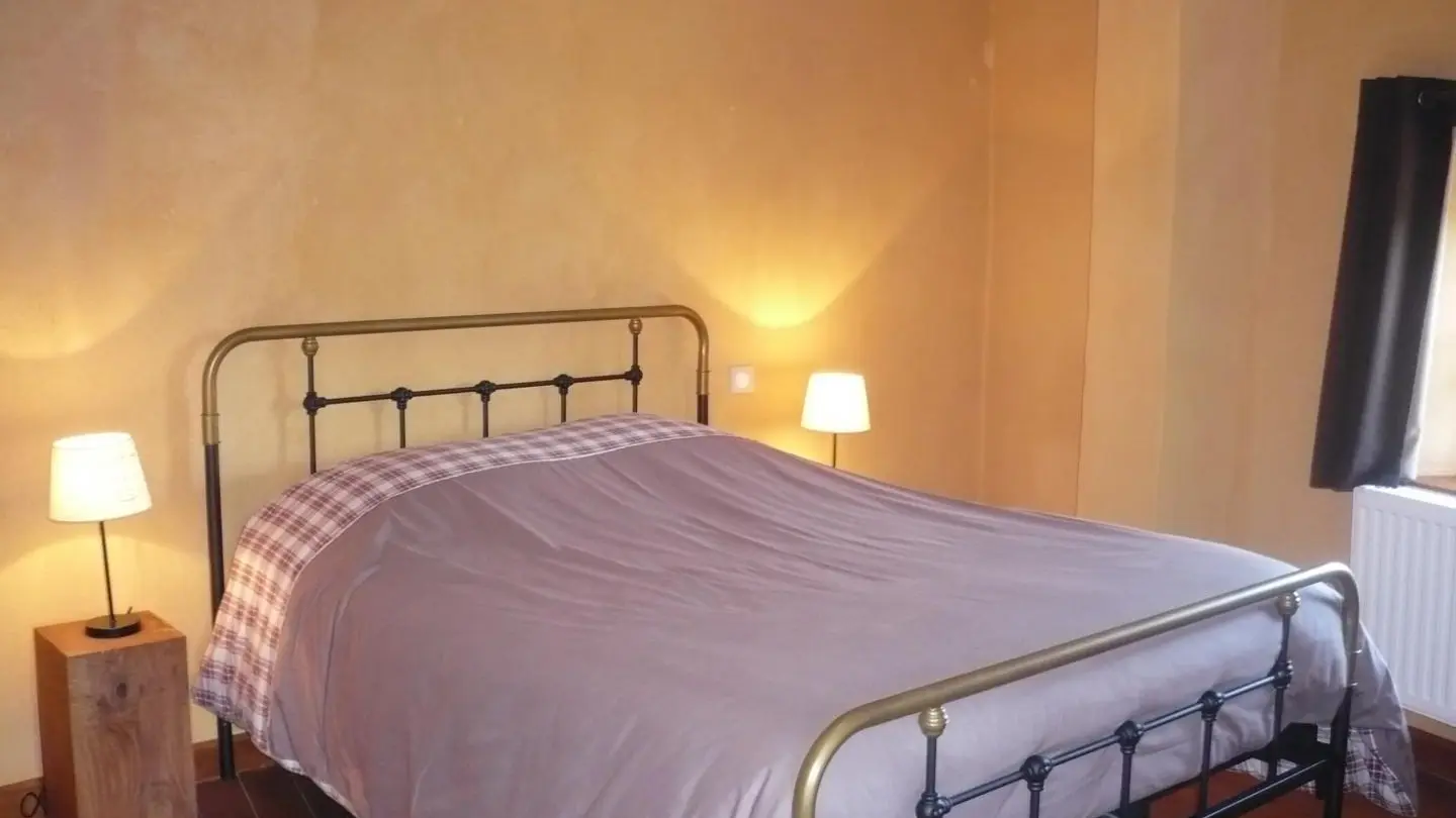 Chambre avec lit 140 X 190 cm