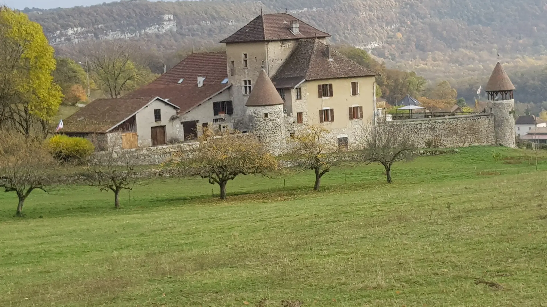 chateaudepombozaixlesbainsrivieradesalpes