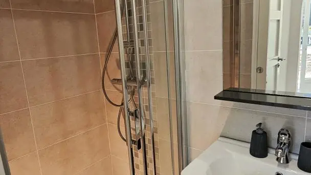 Gîte l'EnVie de Liberté- salle d'eau-Gîte de France Alpes-Maritimes