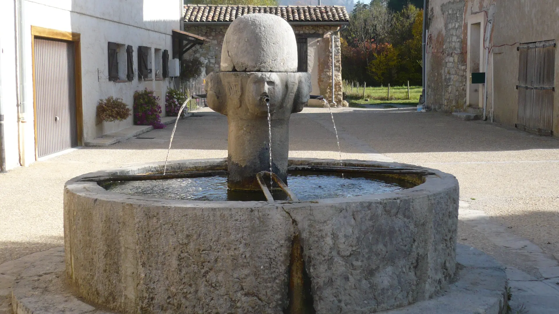 Fontaine de senez