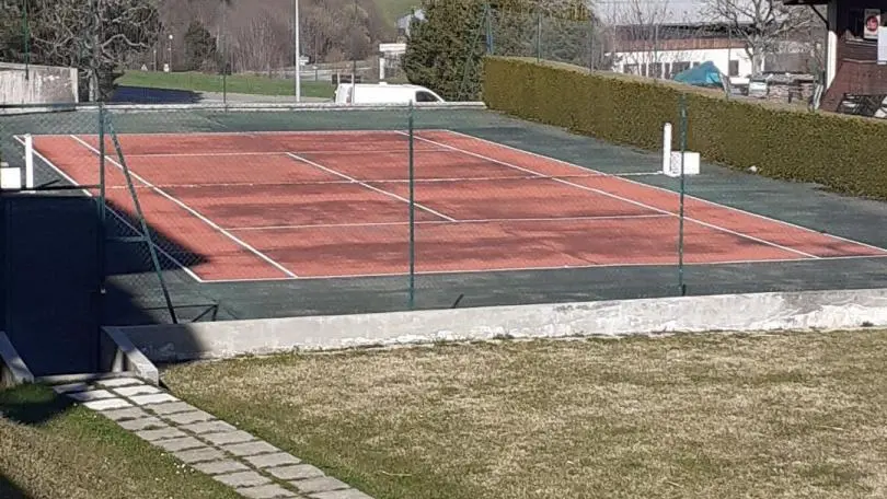 Terrain de tennis