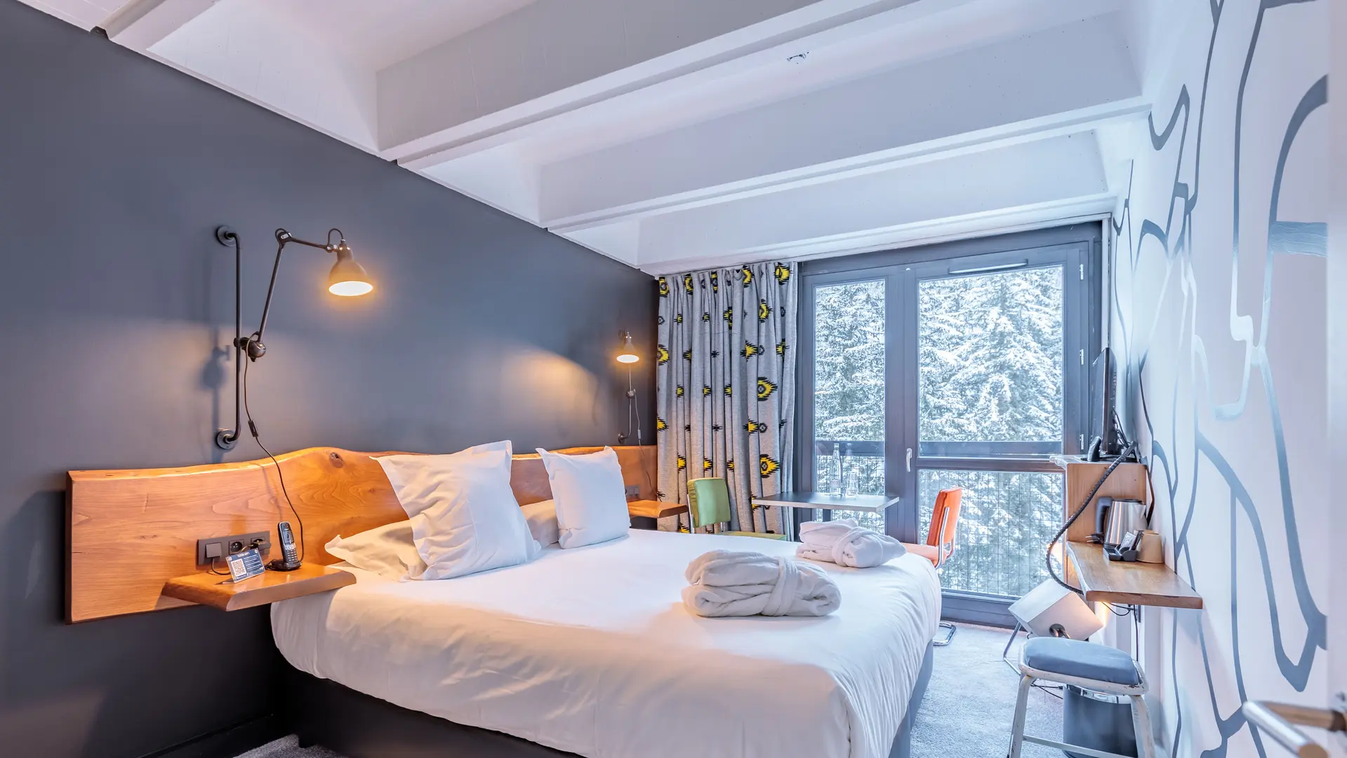 Classic room with mountain view