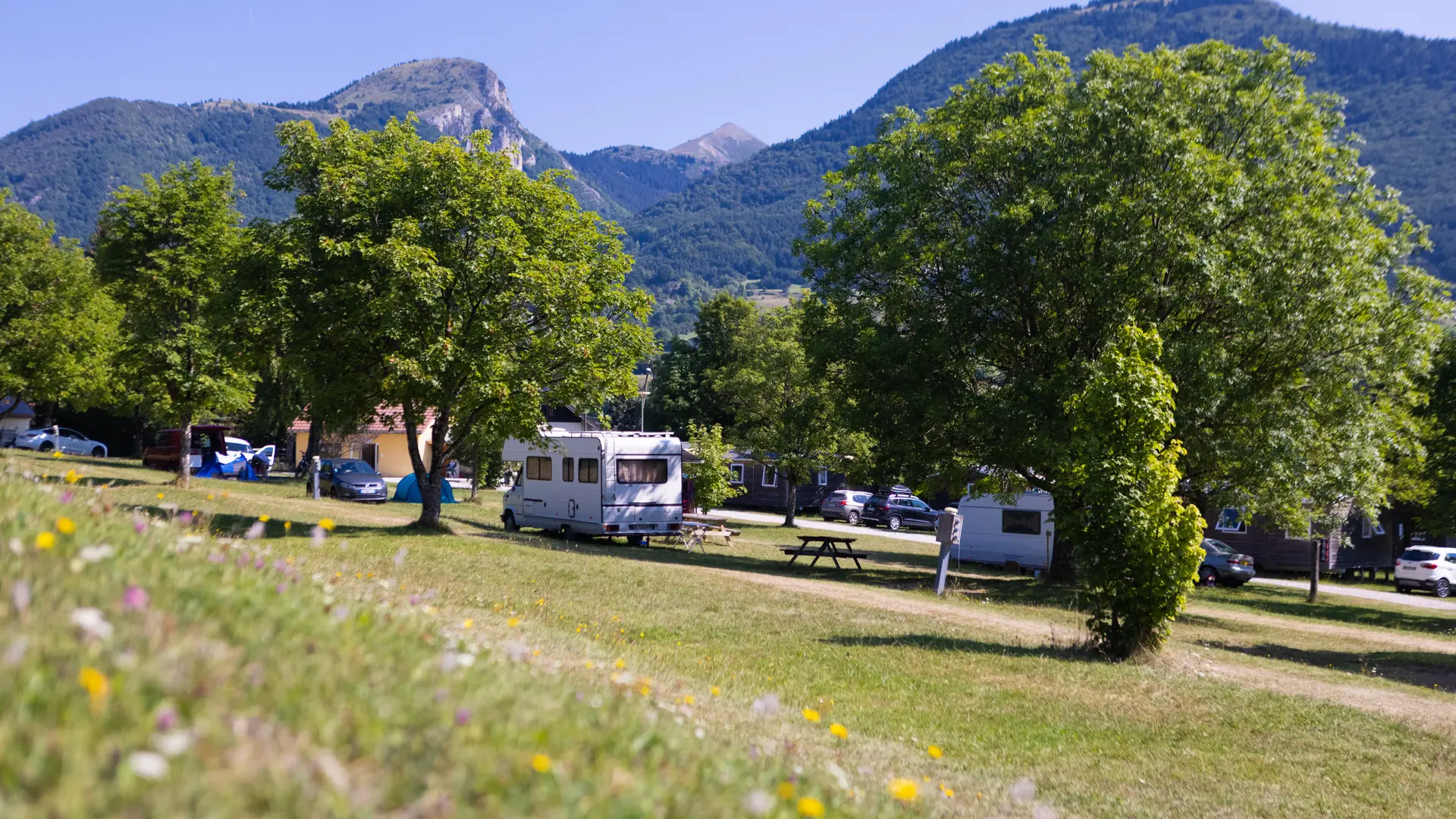 Emplacement avec vue montagne