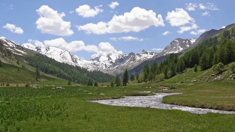 Randonnée Ubayette. L'Ubayette dans le vallon du Lauzanier.