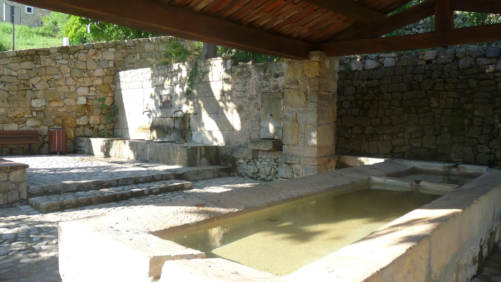 lavoir couvert