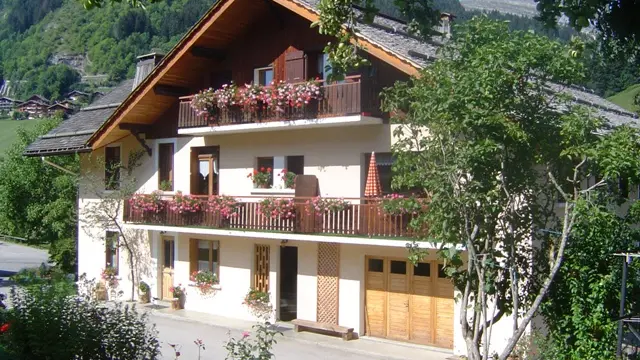 Extérieur chalet été/Outside summer chalet-Vieux noyer (Noisetier)-Le Grand-Bornand