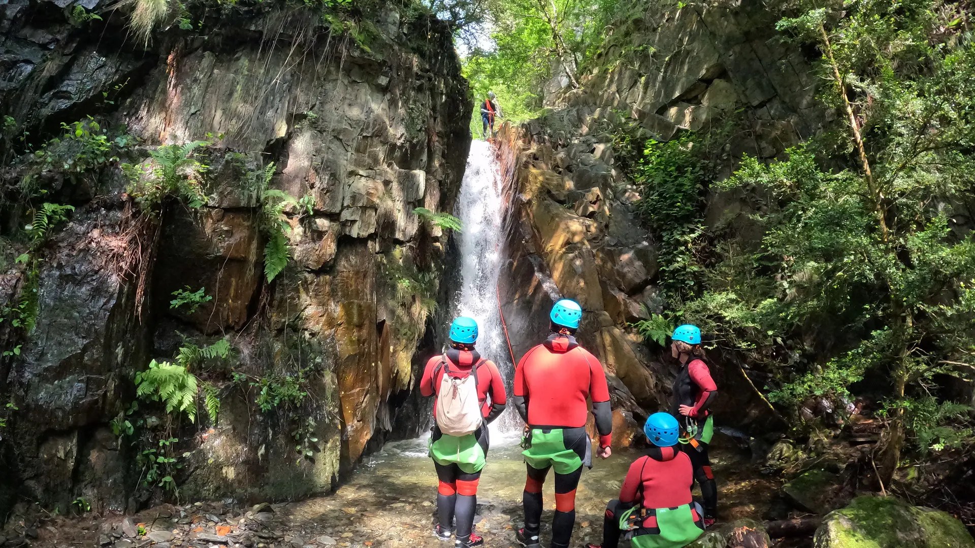 canyoning cascade