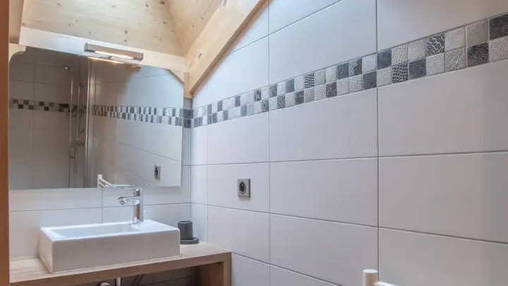 Salle d'eau chambre 2