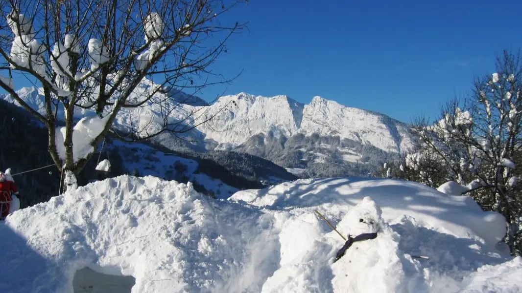 le gardien du gite en hiver
