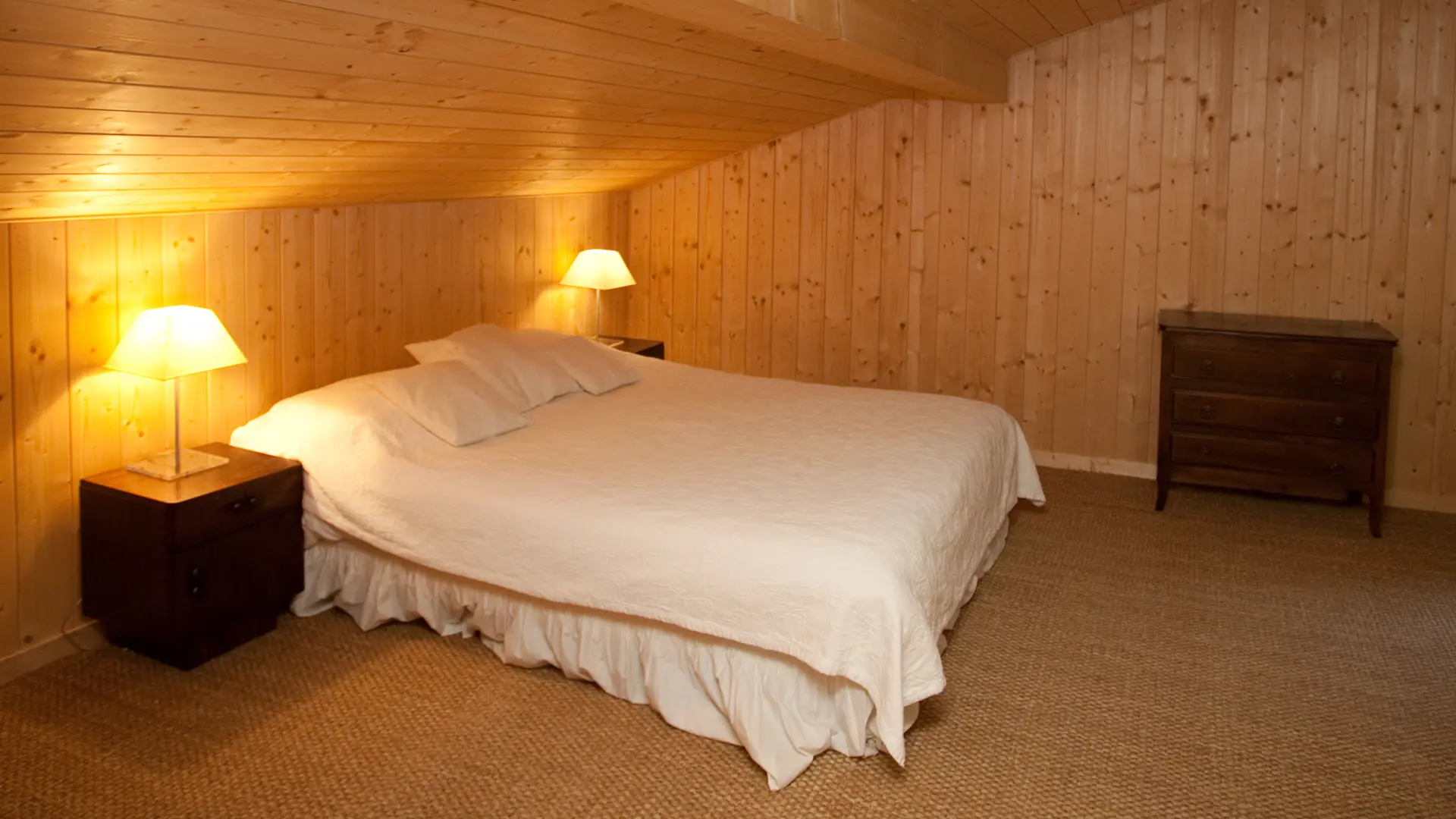 Chalet Rose