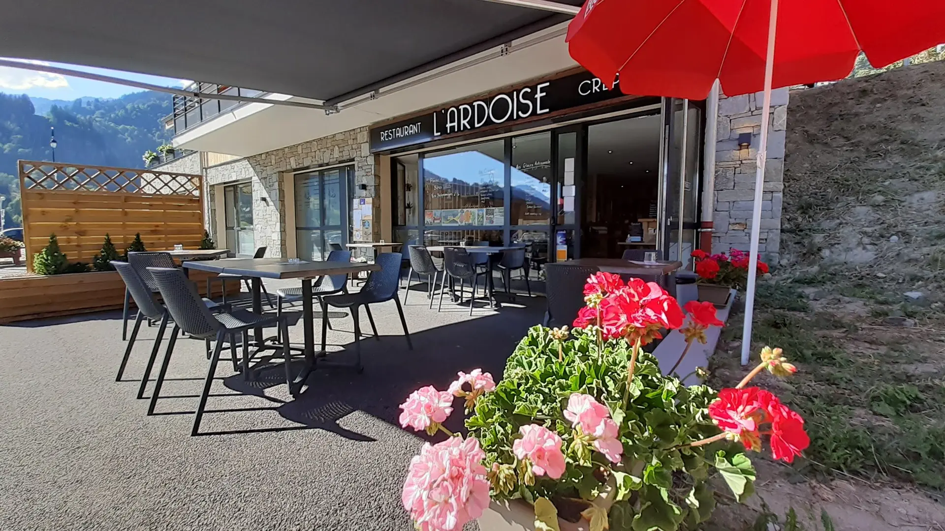L'ardoise Restaurant à Flumet - Terrasse