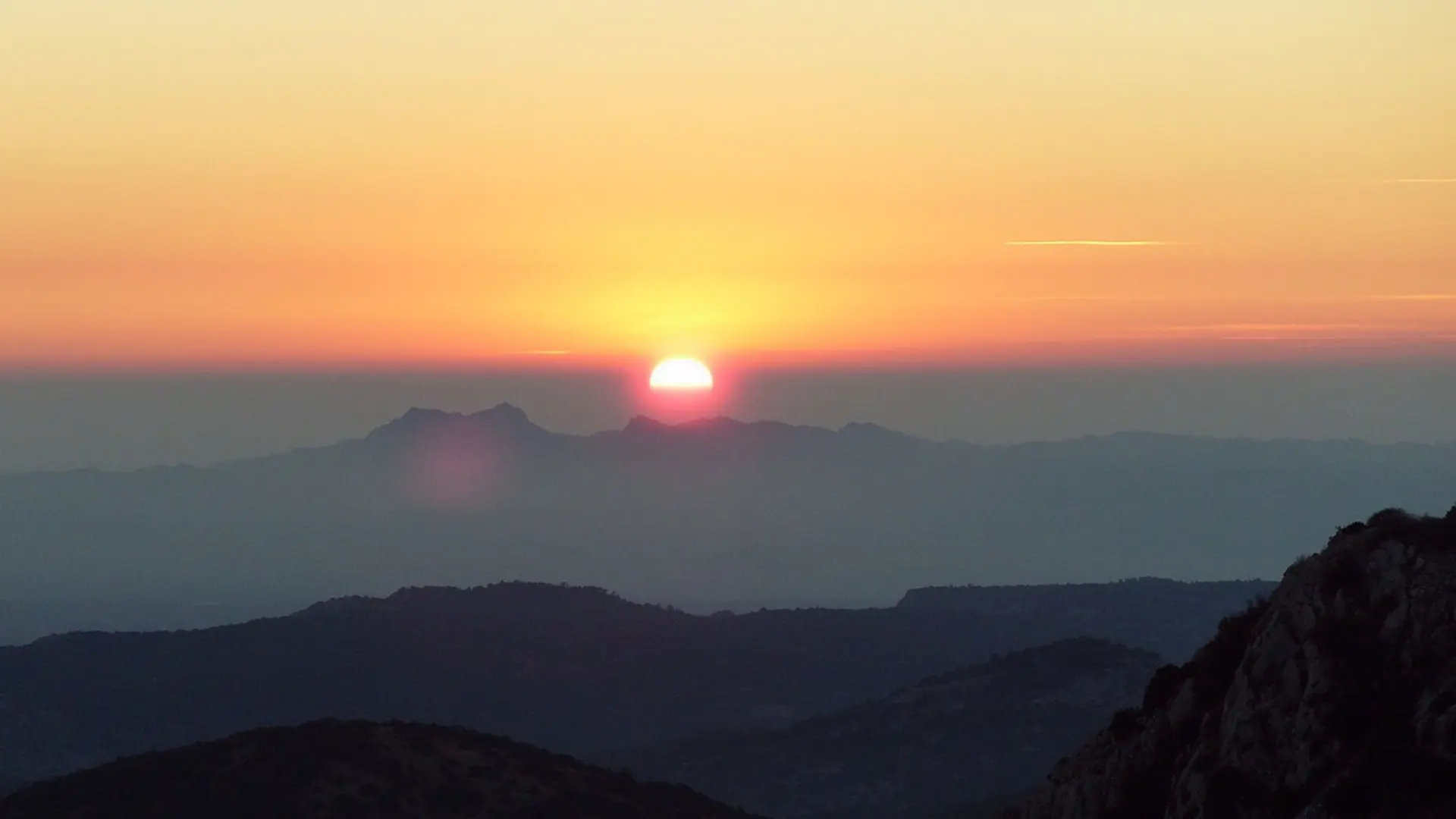 Vue sur les Alpilles depuis le Portalas