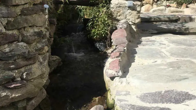 Le paganin source du lavoir Gîte Moulin de la Source labellisé Gîtes de France Alpes-Maritimes à Fontan