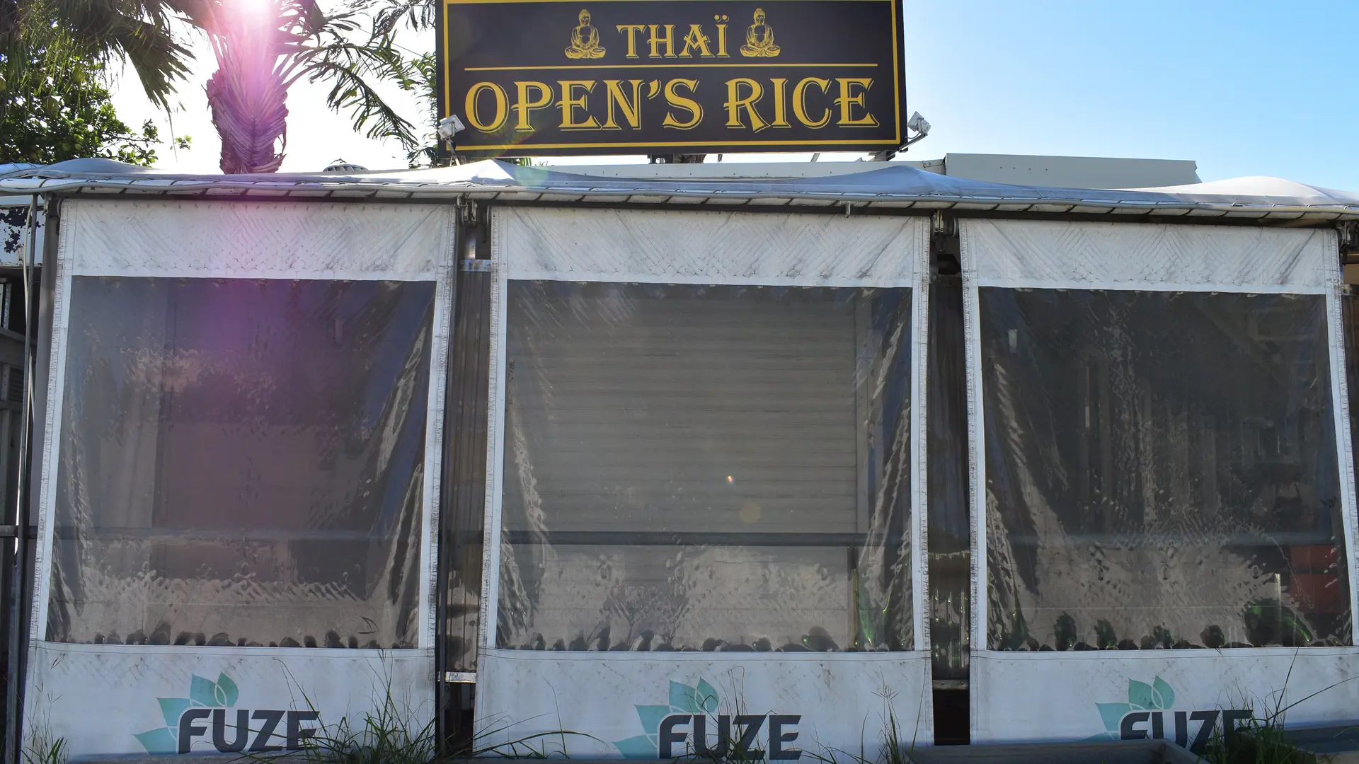 Devanture de l'Open's Rice