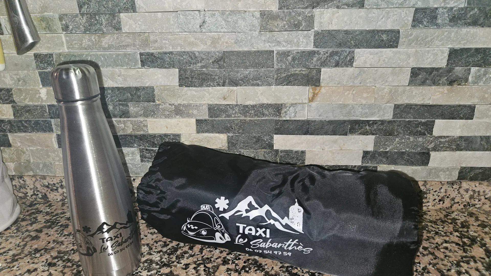 Goodies Bouteille isotherme logo Taxi le Sabarthès