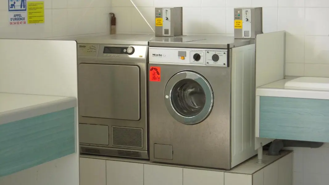 Machines accessibles aux occupants du gîte (jetons fournis)