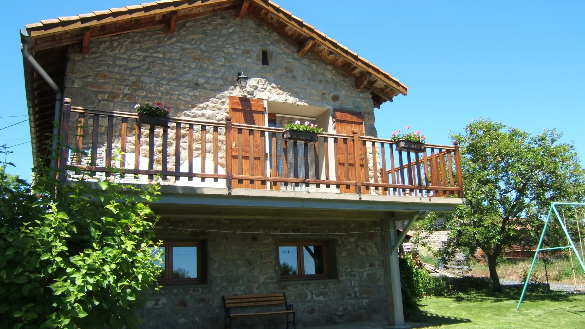 Balcon et terrain clos