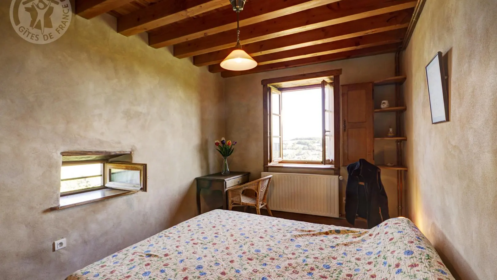 Chambre 1 avec 1 lit 140 au rez-de-chaussée