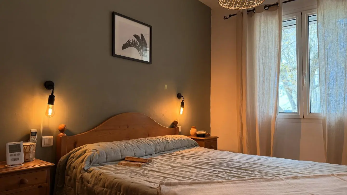 Chambre avec 1 lit en 140