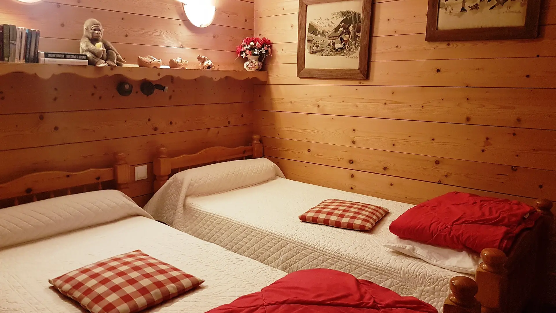 Chambre avec 2 lits simple