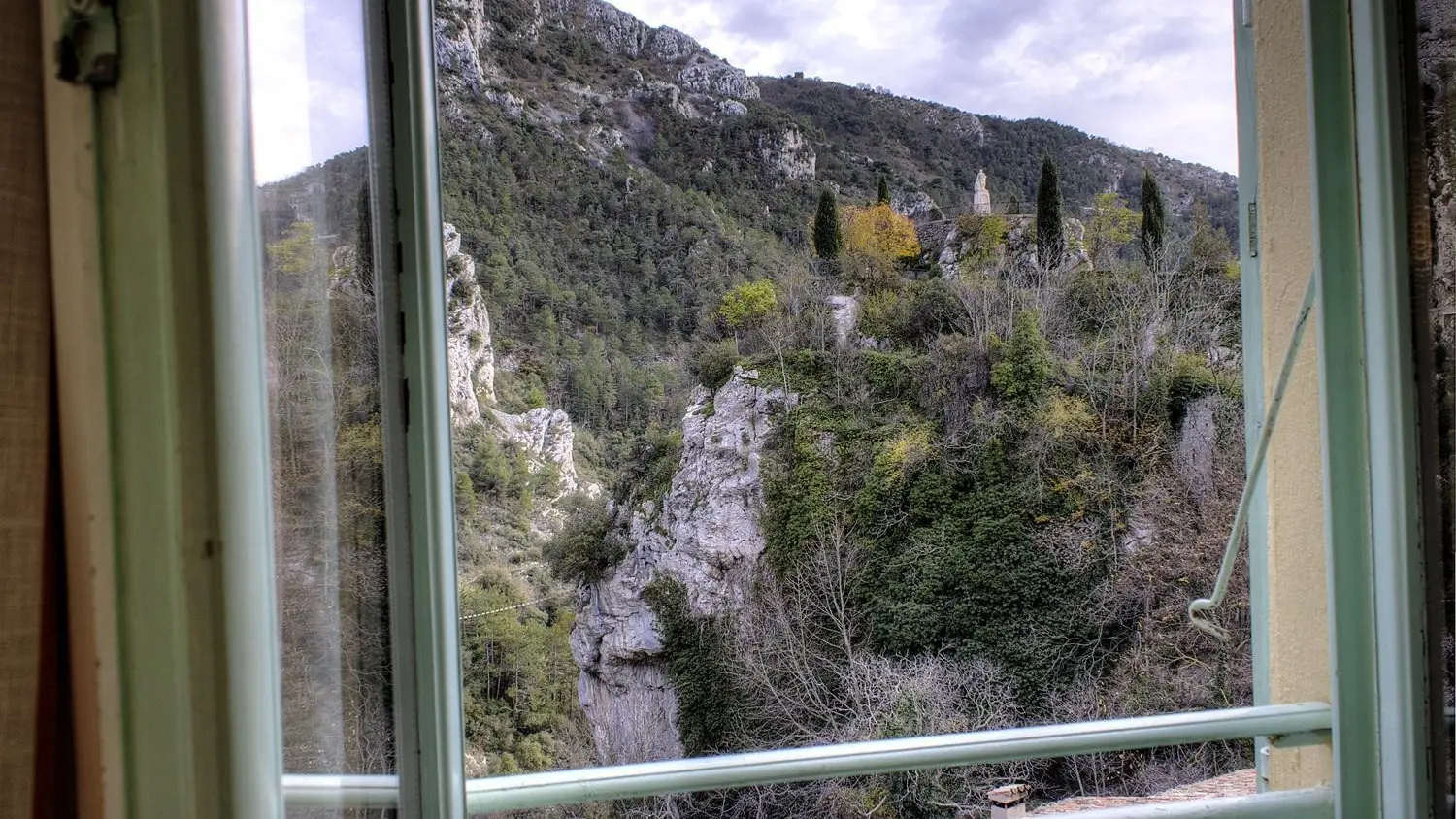 Gîte Le Balcon-Vue montagnes-Peille-Gîtes de France des Alpes-Maritimes