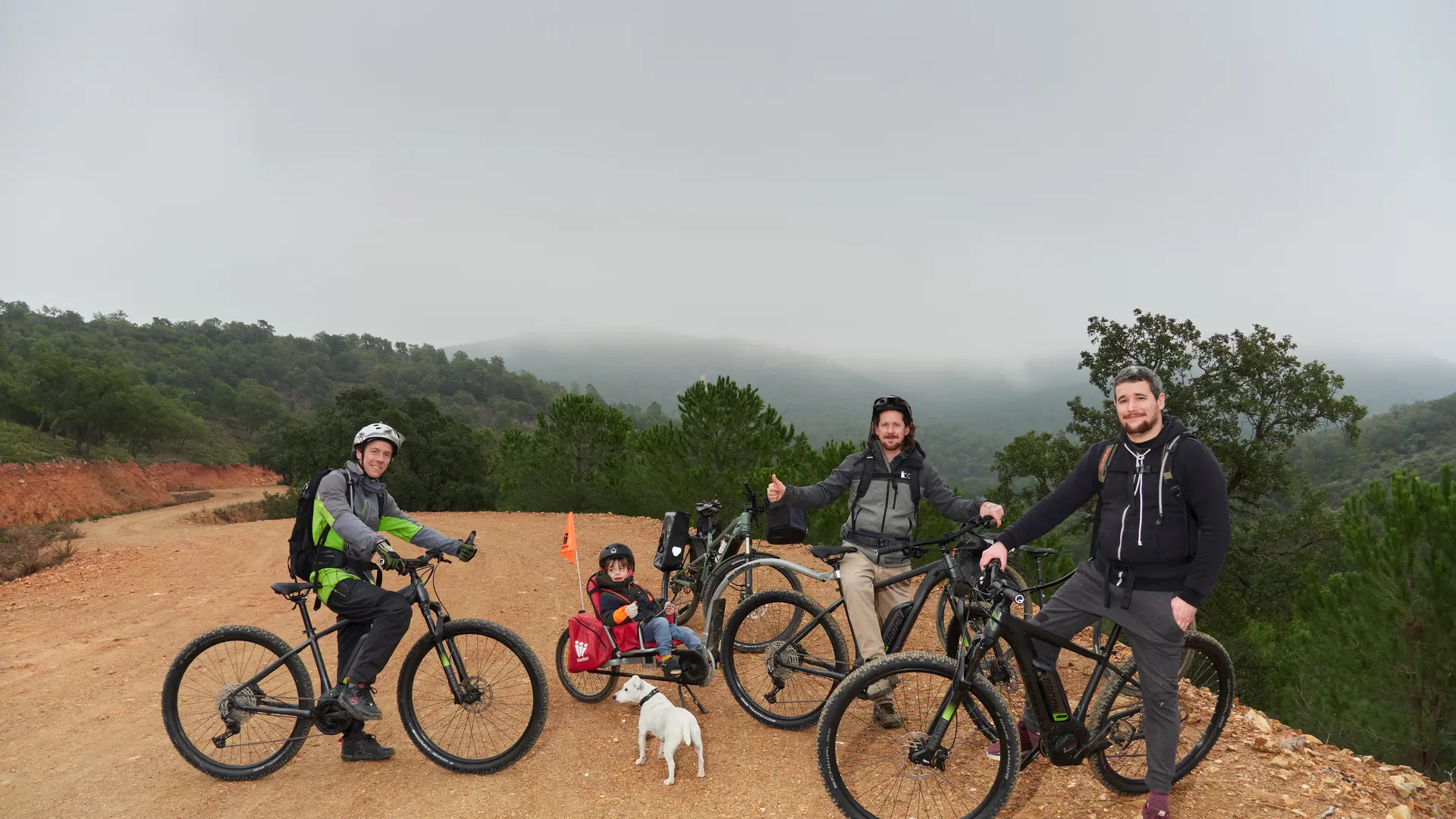 Sortie accompagnée à VTTAE avec Dropbikes Rental