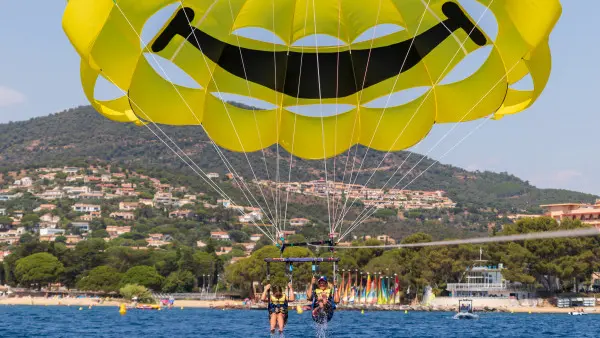 Parachute ascensionnel