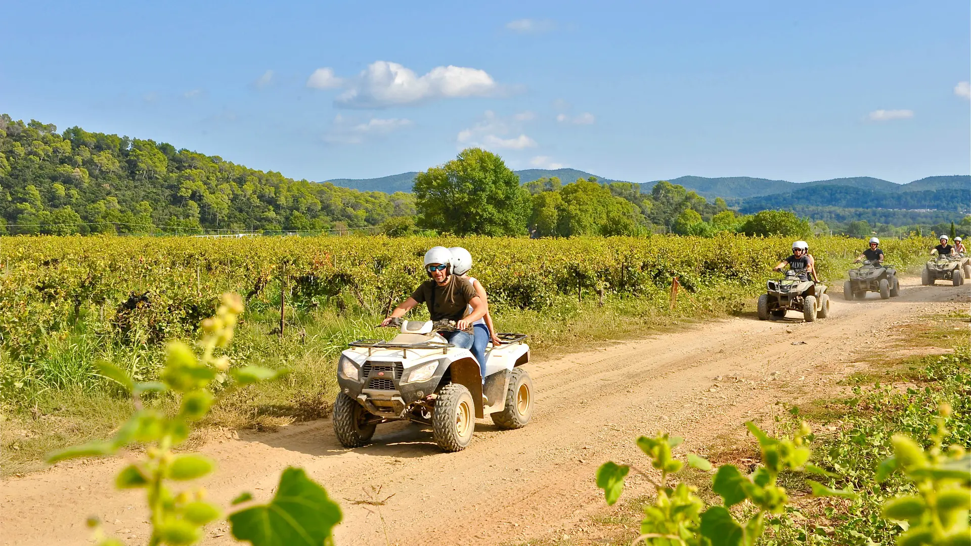 Quad dans les vignes Château de l'Aumérade