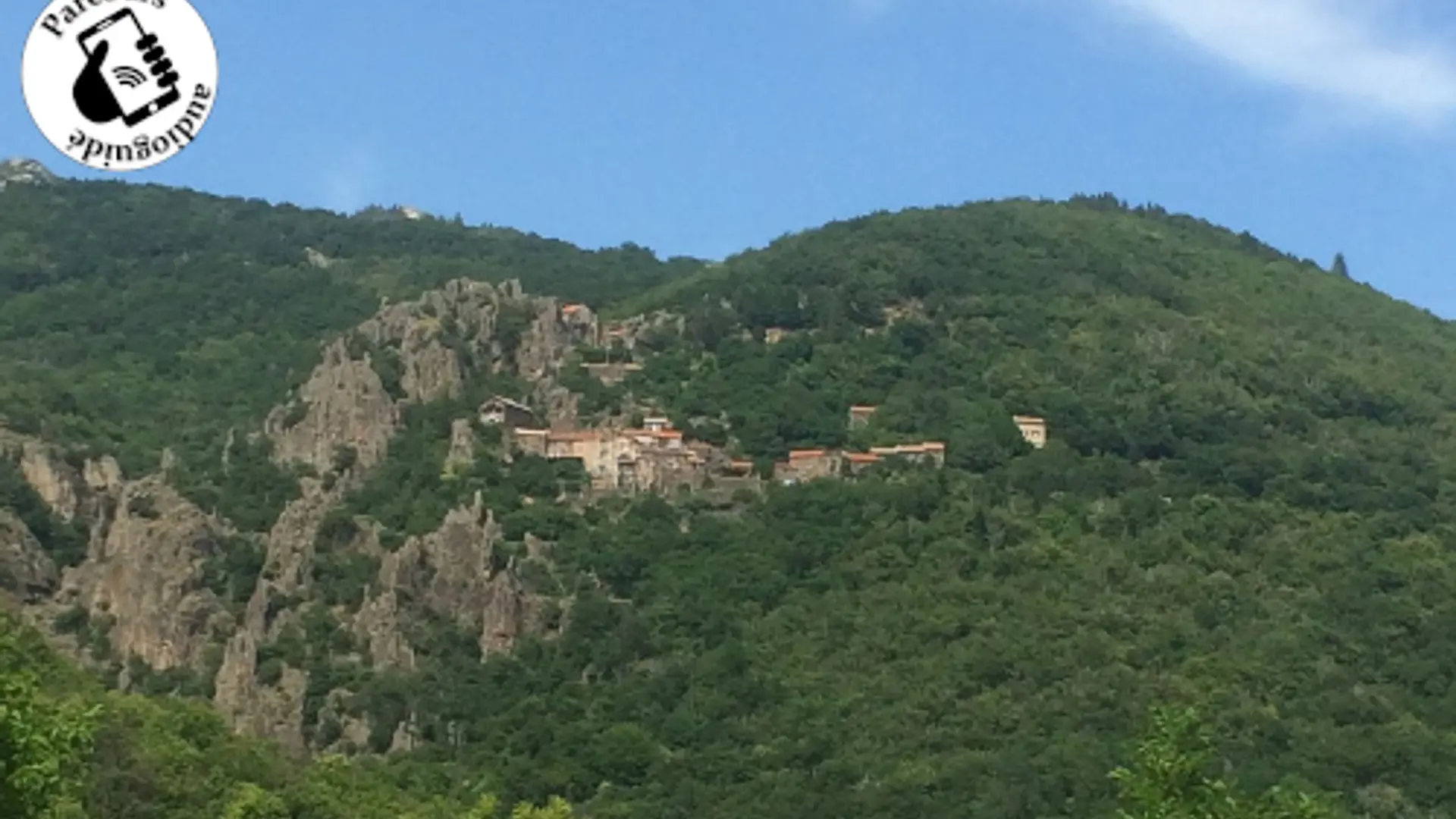 Vue sur le hameau du Caladon