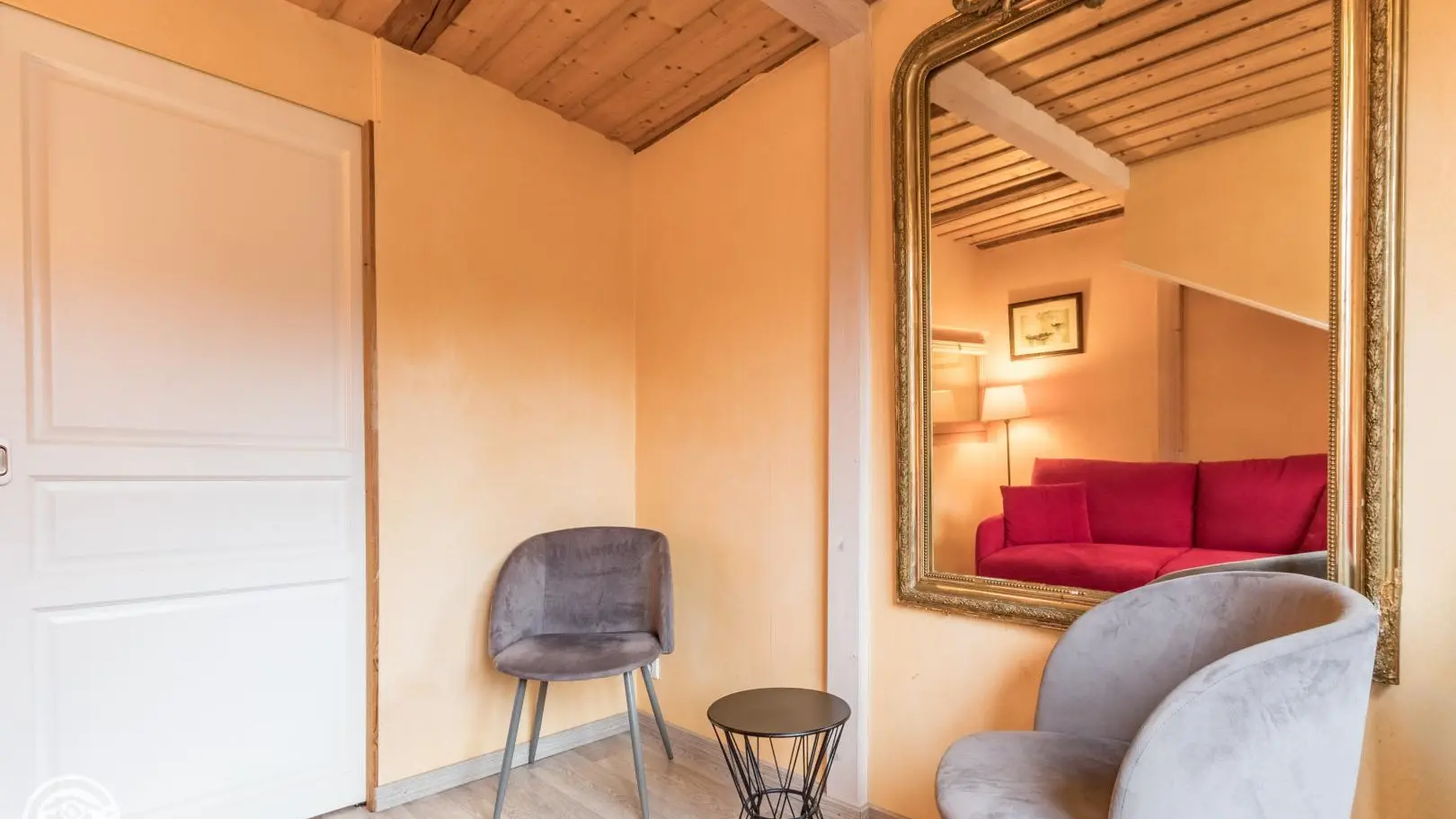 Petit salon convertible en chambre indépendante