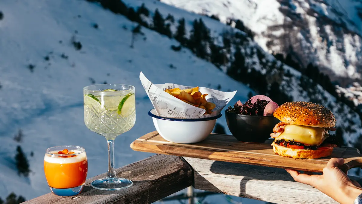 Déjeuner avec vue_Restaurant Le Signal