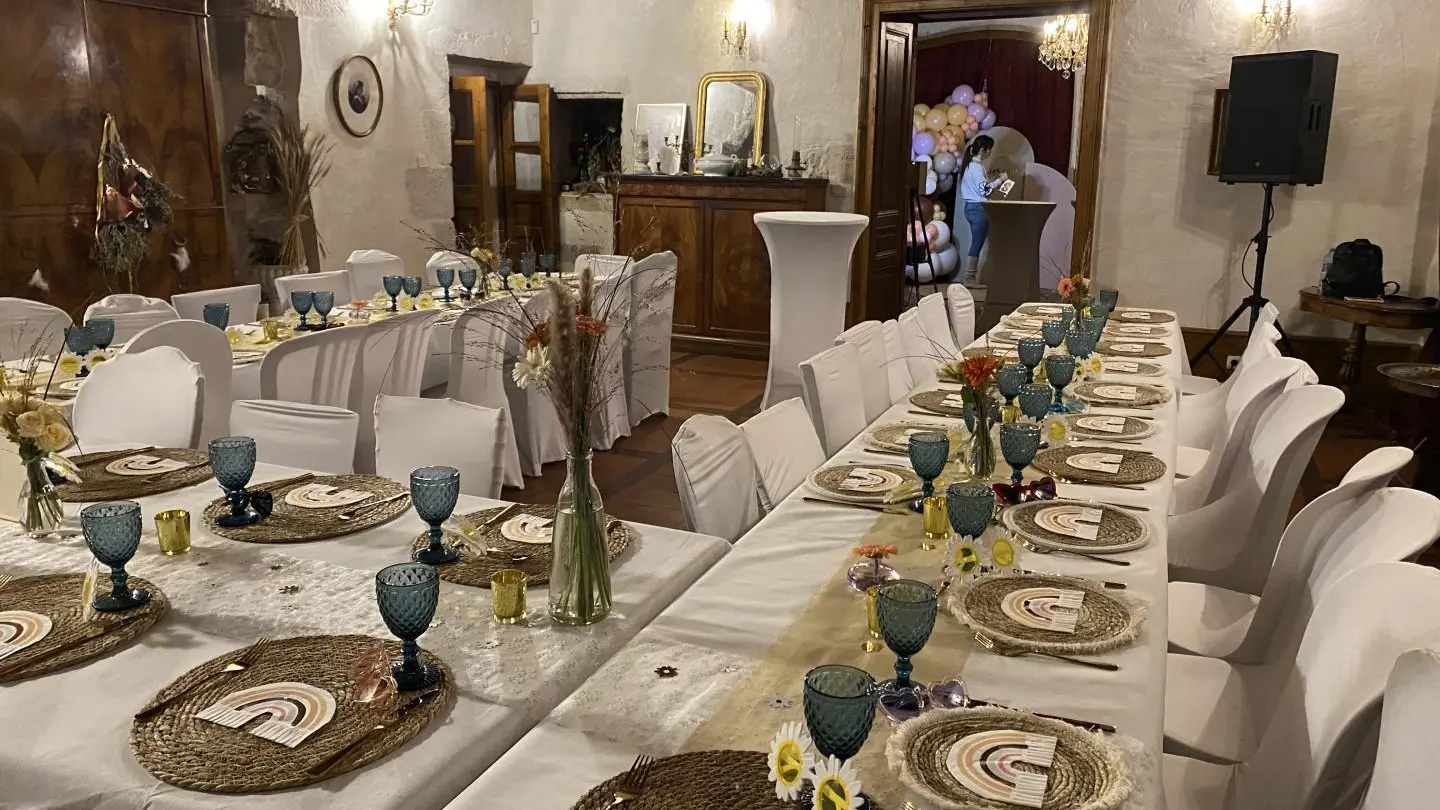 Salle de réception et petit salon
