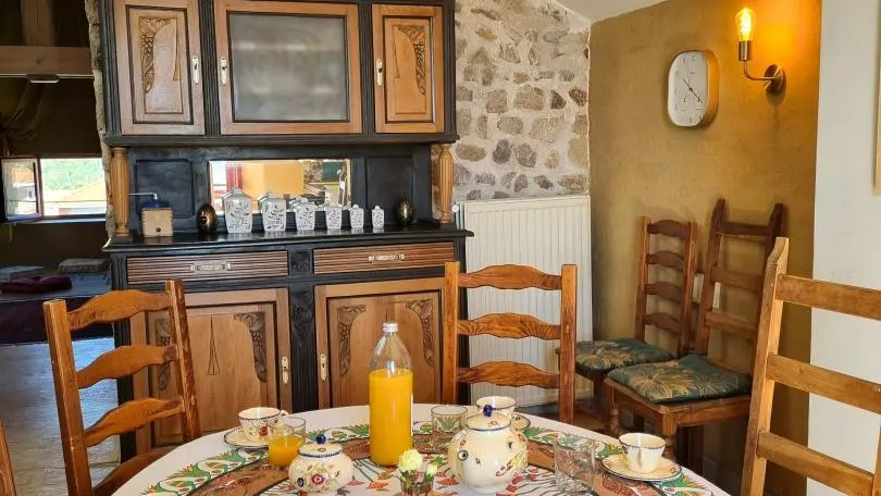 2ème niveau : cuisine équipée.