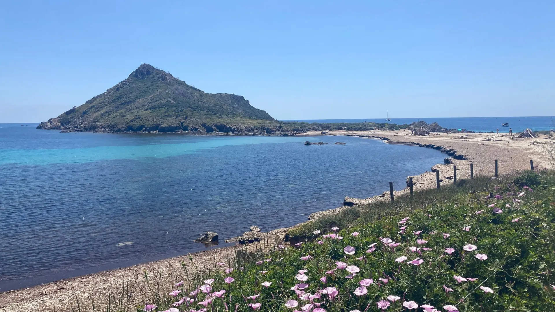 Vue sur le Cap Taillat