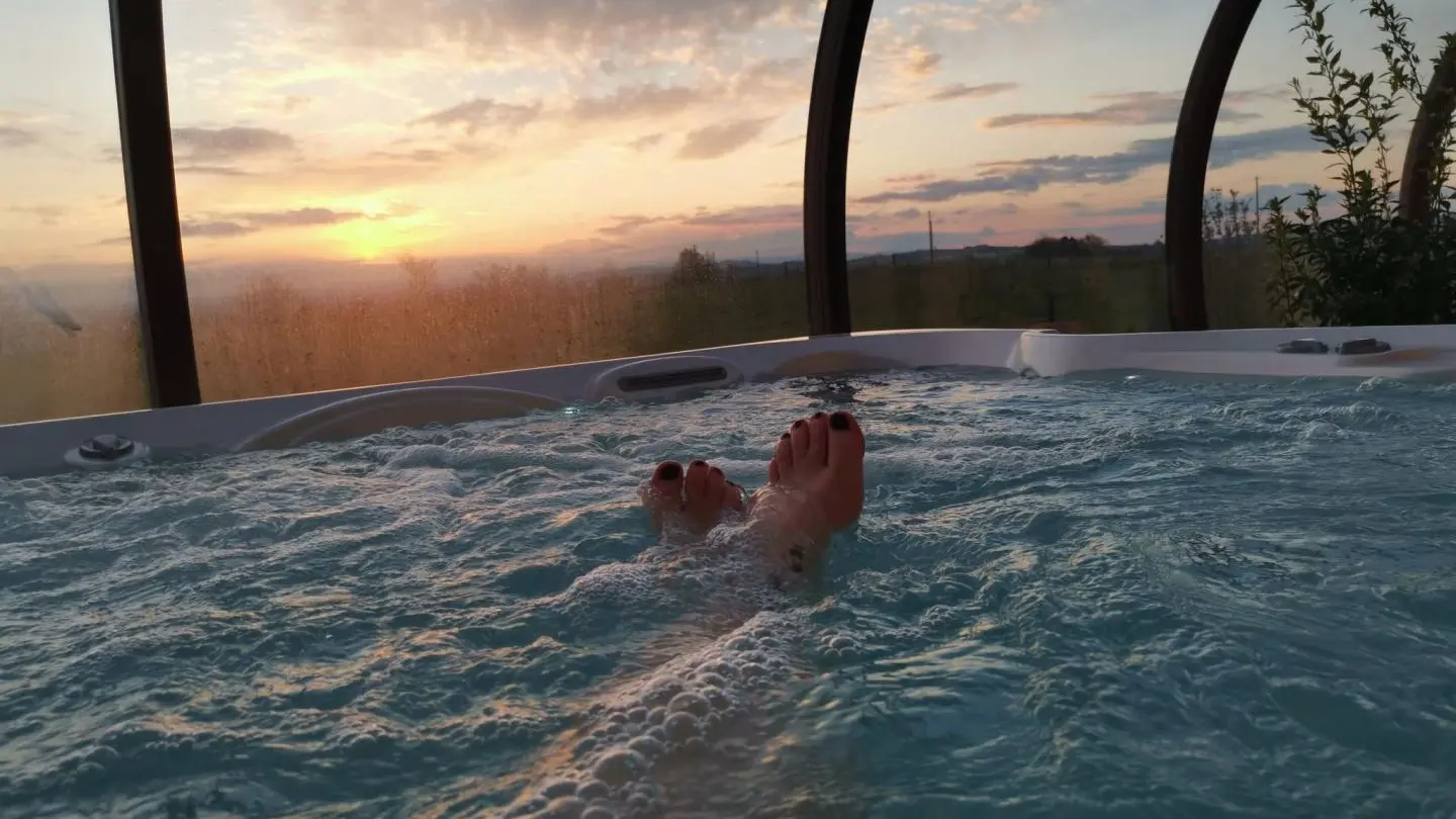 spa au coucher du soleil