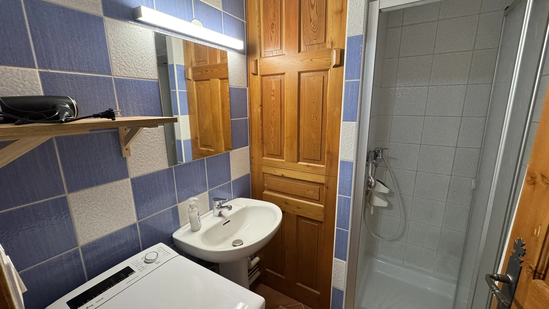 4-pieces-guey-7-salle-eau-serre-chevalier-villeneuve