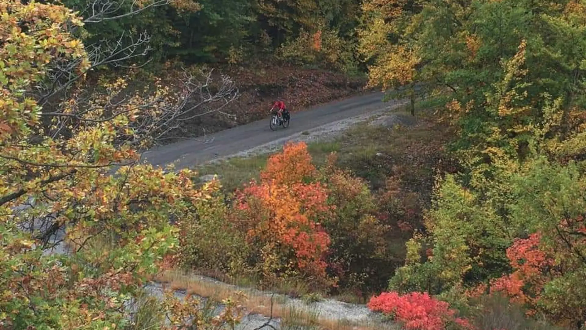 Sur les hauteurs du village de Claret