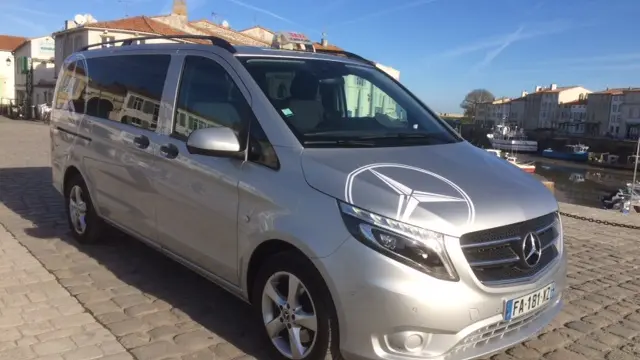 7-seater taxi