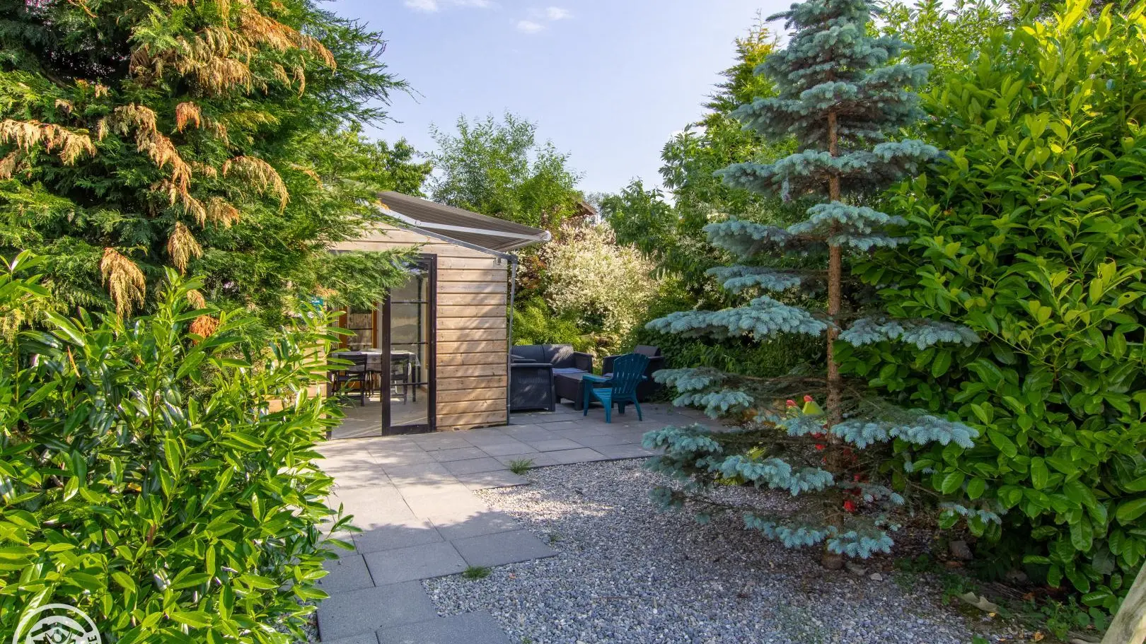 Entrée indépendante du logement