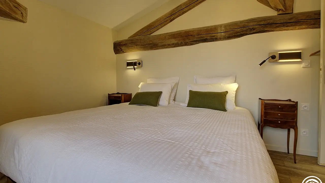 Lit king size 180*200 pour la chambre Le Marais ou 2 lits 90*200 au choix