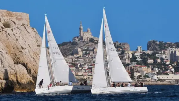 Initiation croisière à la voile dans les calanques du Frioul