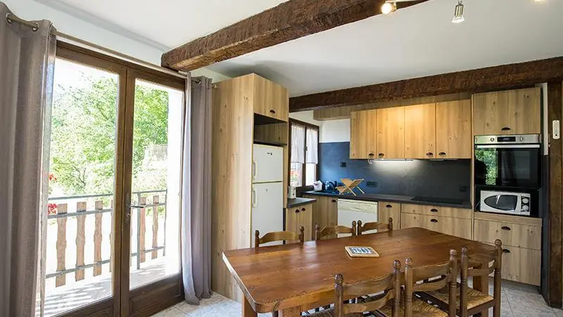 Gîte Les Cytises-Cuisine/Coin repas-Saint-Étienne-de-Tinée-Gîtes de France des Alpes-Maritimes