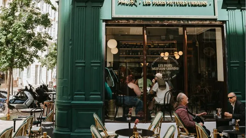 Façade de la Brasserie Longchamp
