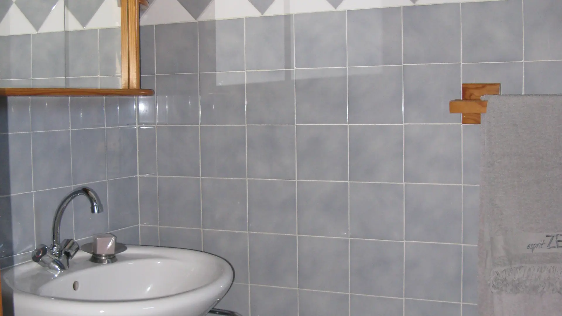 Mme Saey - luberon cotes sud, meublé de tourisme, villelaure