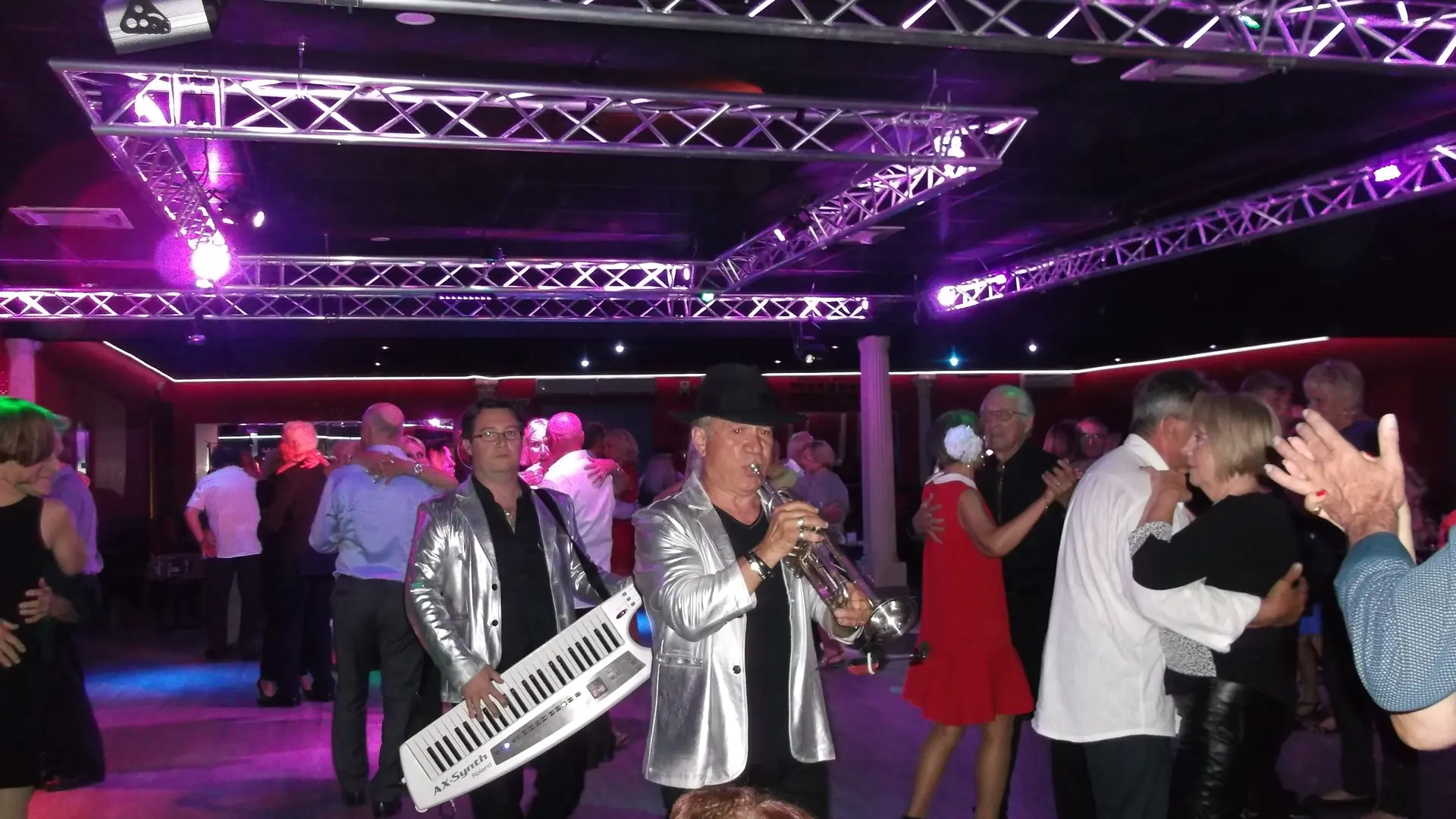 musiciens sur la piste