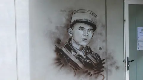 Parcours street art C215 - Estivareilles 42380