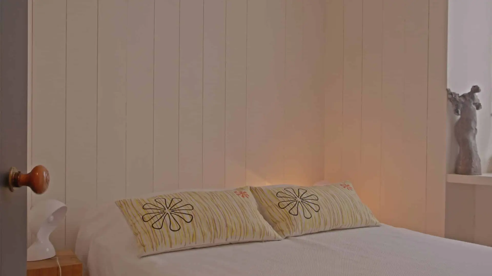 Drittes Schlafzimmer mit Doppelbett